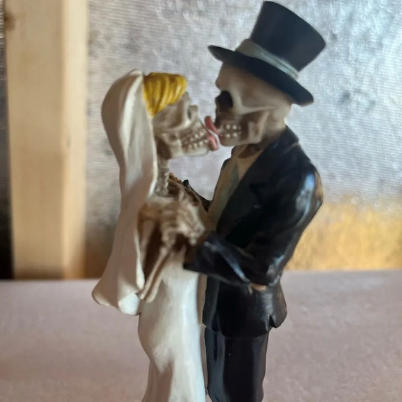 Wedding Skulls Collectible Figurine Statue Summit Collection cake topper - Picture 4 of 7